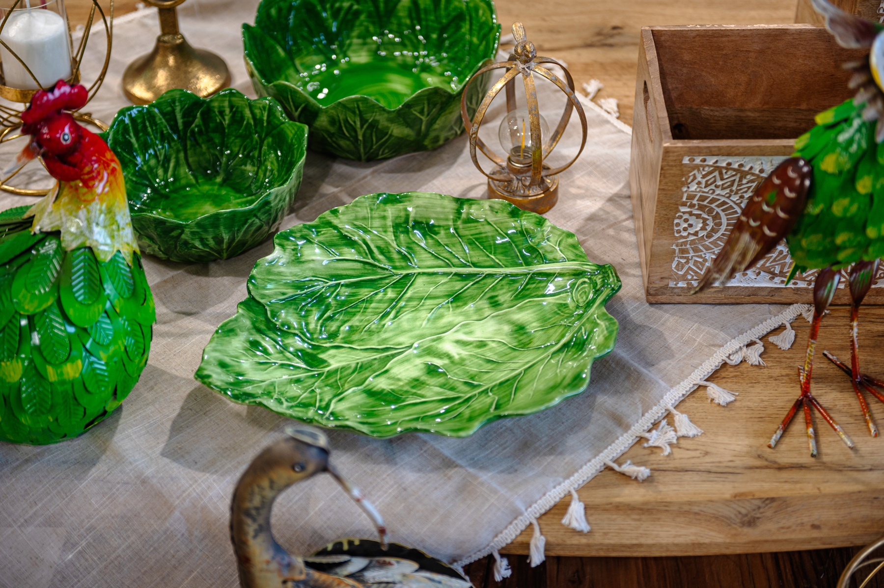 Piatto Foglia Verza Verde in Ceramica Made in Italy, diametro cm 38
