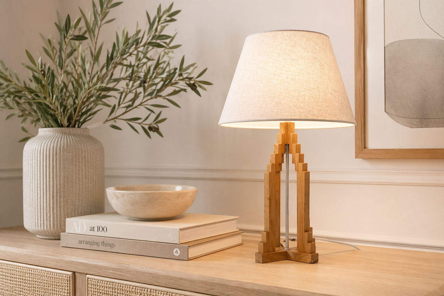 Lampada piramide con paralume h 65 d 40 cm in legno marrone naturale